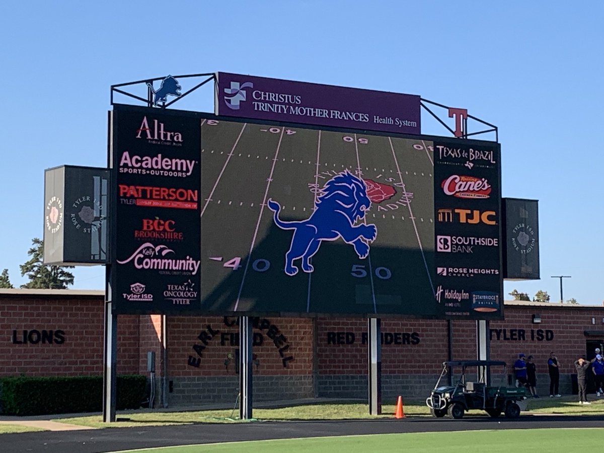 Scott Starkey (@geekknot) on Twitter photo Friday Night Lights with the Owls and Lions
#fnl #thsfb Friday Night Lights with the Owls and Lions
#fnl #thsfb