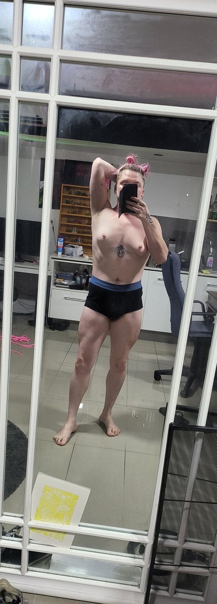 JessTsJohnson's tweet photo. Woke up like this https://t.co/UkQmjdlE2f