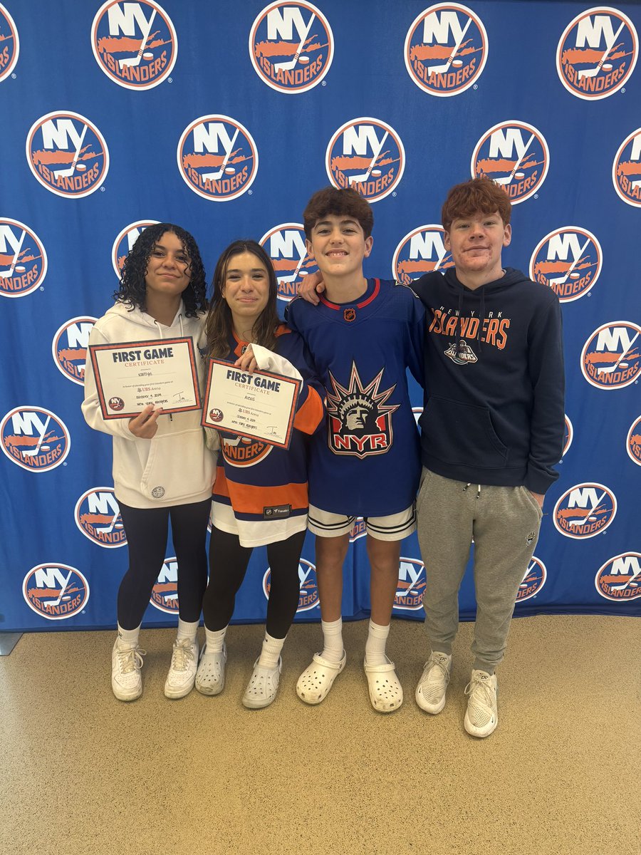 We have two first timers here! Let’s Go <a href="/NYIslanders/">New York Islanders</a>!!! <a href="/UBSArena/">UBS Arena</a>