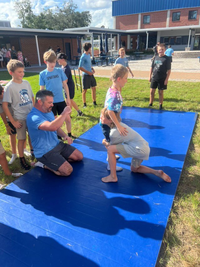 Hunter Hill tweet media