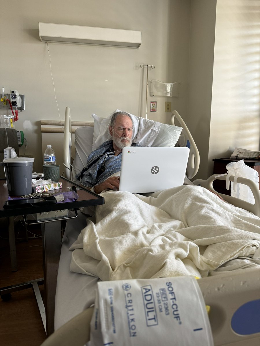 SPRINTS BACK tweet media