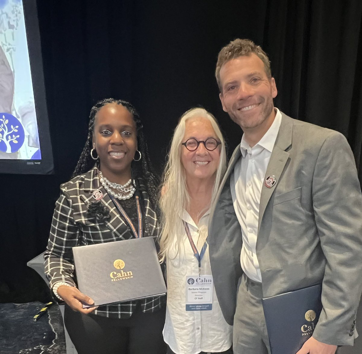 MsSmall2016's tweet image. Annual @CahnFellowship was 🔥This journey with @jbland100 was one of growth + 🎯focus on children &amp;amp; staff @MorrisBrandonES 🐝🐝! Everyone in pic attended our session to learn about our Problem of Practice 😍📝👏🏾🙌🏾! @wardellhunterED @IBinAPS @apssupt @apsupdate #Transformative21