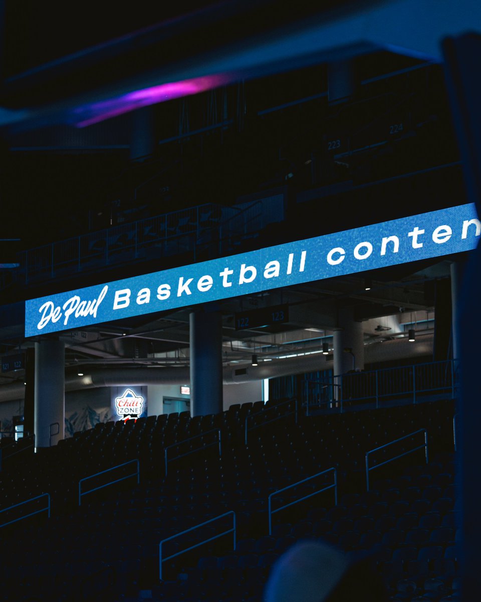 NickoolasParra's tweet image. 1st media day with the blue demons today 🏀