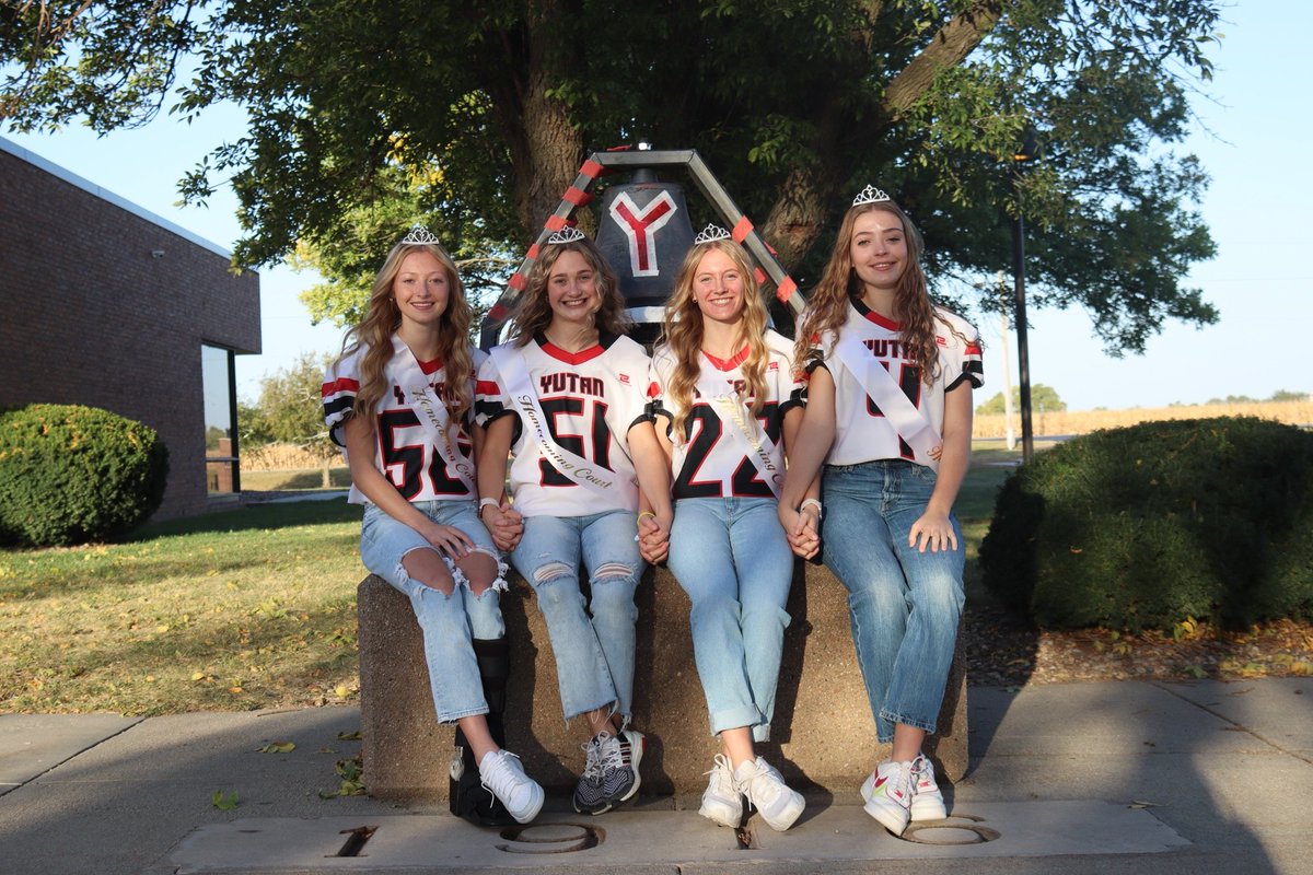 This years Homecoming Court is jam packed with four of the best queen candidates you could pick!!! Congratulations to all of them. We are so lucky to have you on our team! ❤️👑🏐