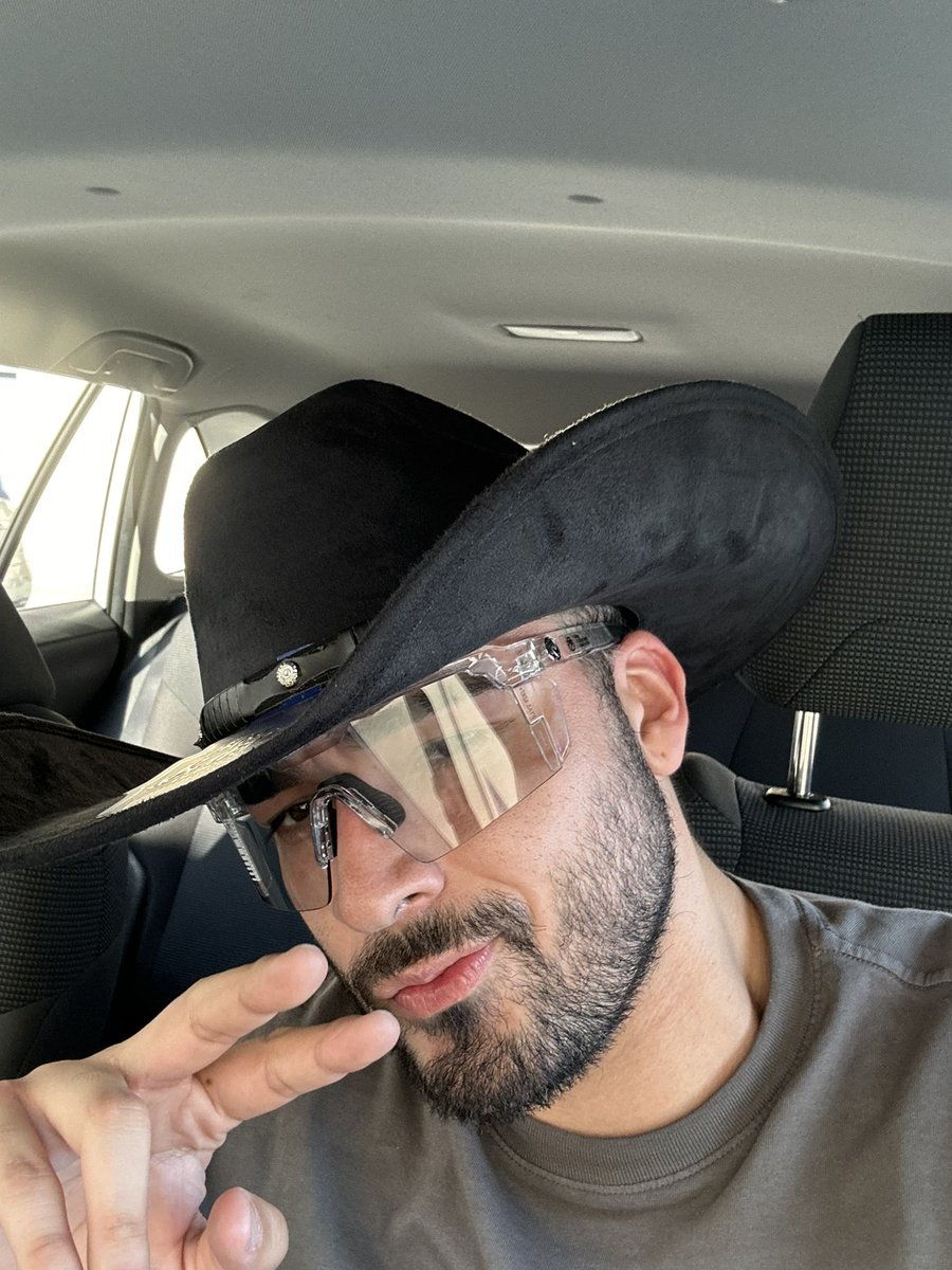 Jay435_'s tweet photo. LA im in you https://t.co/yVny889K6B