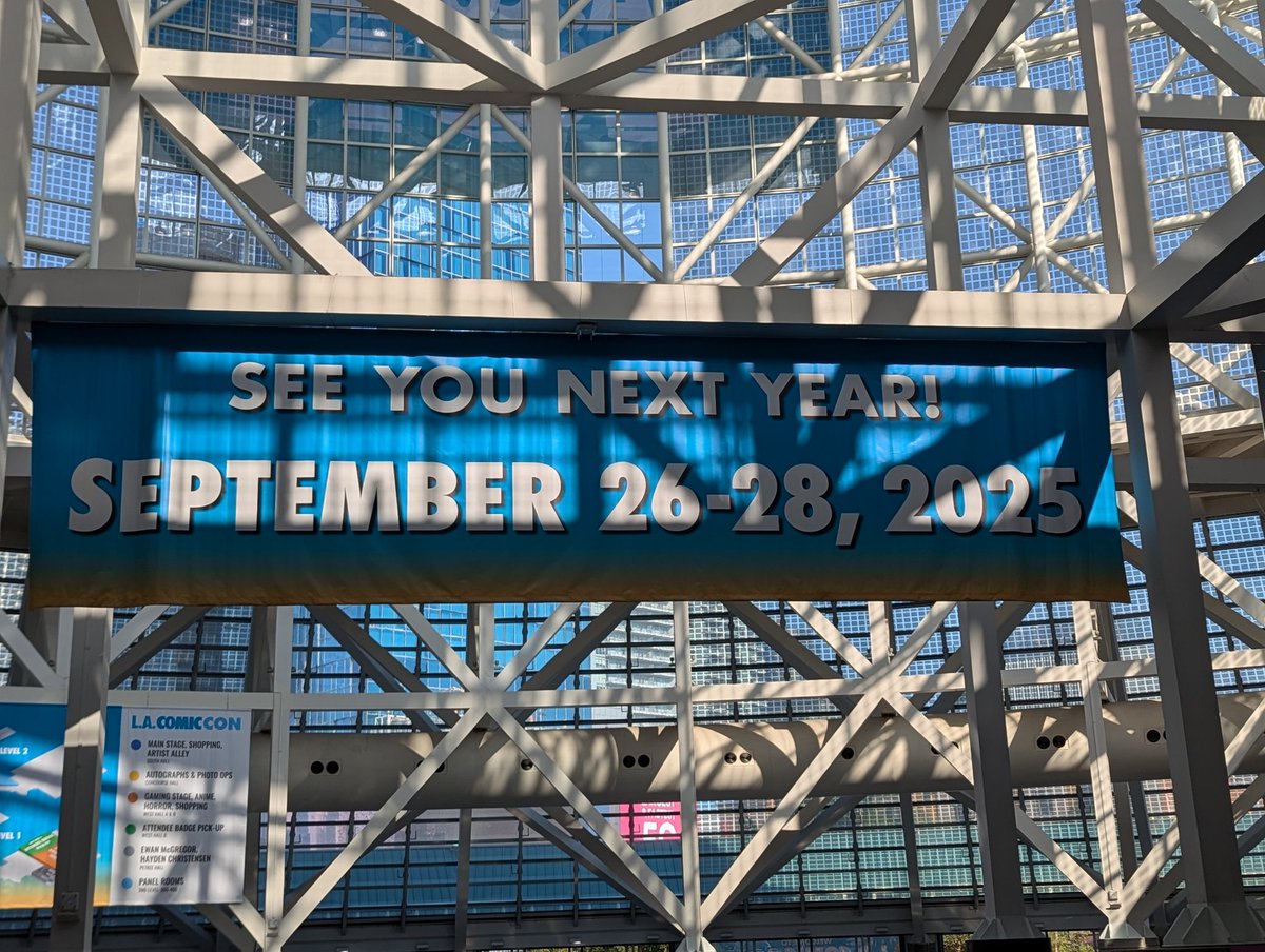 ChristianeElin's tweet photo. Los Angeles Comic Con 2024 is here! Do you want to join for 2025? The dates are here September 26-28, 2025! @scifivision https://t.co/nKqIyqDaQ5