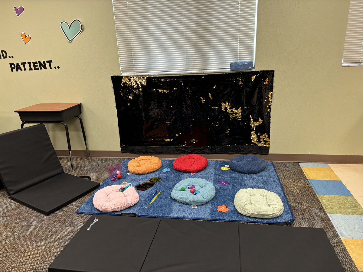 OCPSAO's tweet photo. Another “Calming Corner” at Lake Silver ES thanks to the Foundation 🥳🥳🥳 #OneOCPS https://t.co/DS4QO0YhTy