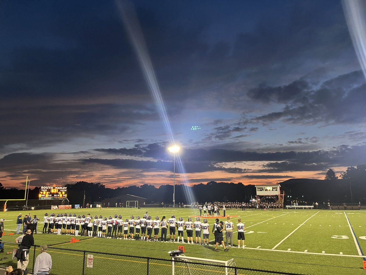 At South Hadley vs Pittsfield tonight, should be a good one!
#JoinTheParliament🦉