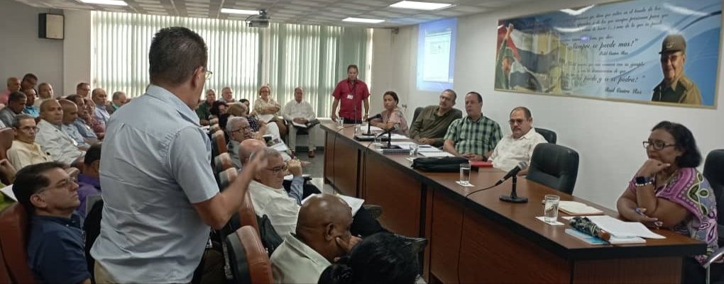 José Angel Portal Miranda (@japortalmiranda) on Twitter photo 🇨🇺 Junto a los directores de las unidades de subordinación nacional que forman parte del Sistema de #Salud, este viernes analizamos, entre otros temas:
👉 Comportamiento de los principales indicadores hospitalarios
👉 Ejecución del Presupuesto del Estado
👉 Formación de postgrado 🇨🇺 Junto a los directores de las unidades de subordinación nacional que forman parte del Sistema de #Salud, este viernes analizamos, entre otros temas:
👉 Comportamiento de los principales indicadores hospitalarios
👉 Ejecución del Presupuesto del Estado
👉 Formación de postgrado
