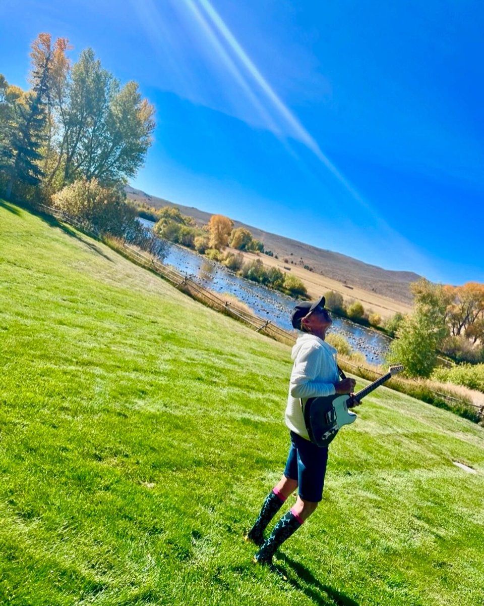DARINFAVORITE's tweet photo. A few shots at Brush Creek Ranch near Saratoga, Wyoming. Beautiful place! https://t.co/gomFQW5Jfr