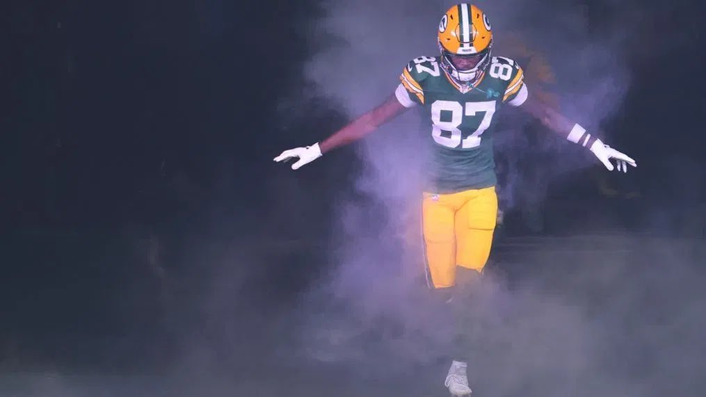 Rinney1292's tweet photo. ROMEO Packer nation is with you @RomeoDoubs 
#GoPackGo #Packers #87 https://t.co/Iv3Orklz2h