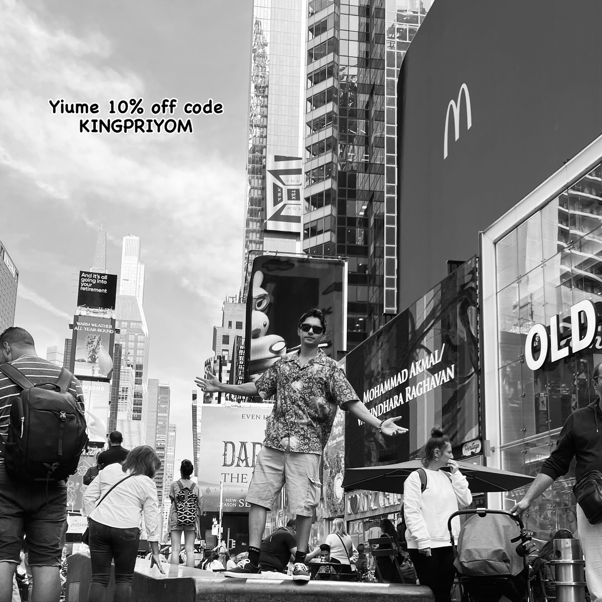 kingpriyom's tweet photo. https://t.co/DyaUpJ6tPJ #yiume #yiumelife #timesqaure #nyc #bitcoin Times Square, probably the most famous city block in the world, in the heart of Manhattan here, wearing my Yiume shirt which you can always get at 10% off with my link or code KINGPRIYOM 📷 But besides that, why is this pic in black and white? Imagine owning a block of Manhattan from the 19th century. What is it valued at today? Owning Bitcoin today is comparable to that, but you will only comprehend that after you’ve put in the time to study it. And now this next piece of info is what I’m curious to see if will make this post get shadow banned or not. Before 1914, there were no “World Wars”. The Federal Reserve was created in 1913. Nobody would pay for wars in a Bitcoin Standard. Before 1913 in the Roman empire, wars could only be funded by all citizens agreeing to be taxed to fund the war. Today the gobharment can have the power to control the money supply to fund their agendas and wars at the push of a button to print as much amount they need and it is you who pays the price at the cost of losing your purchasing power. Hence our current US debt. Basically you work for something and get taxed on which they can create out of nothing. Study bitcoin. 📷