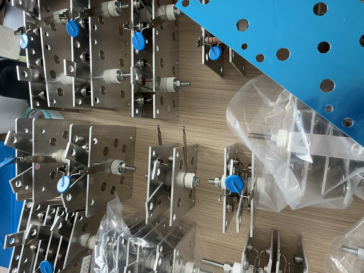 KaileWelding's tweet photo. 🔥 Aluminum Sheet Battery Charger Diode Welding Machine Generator Diode https://t.co/8nH7DsFgkL