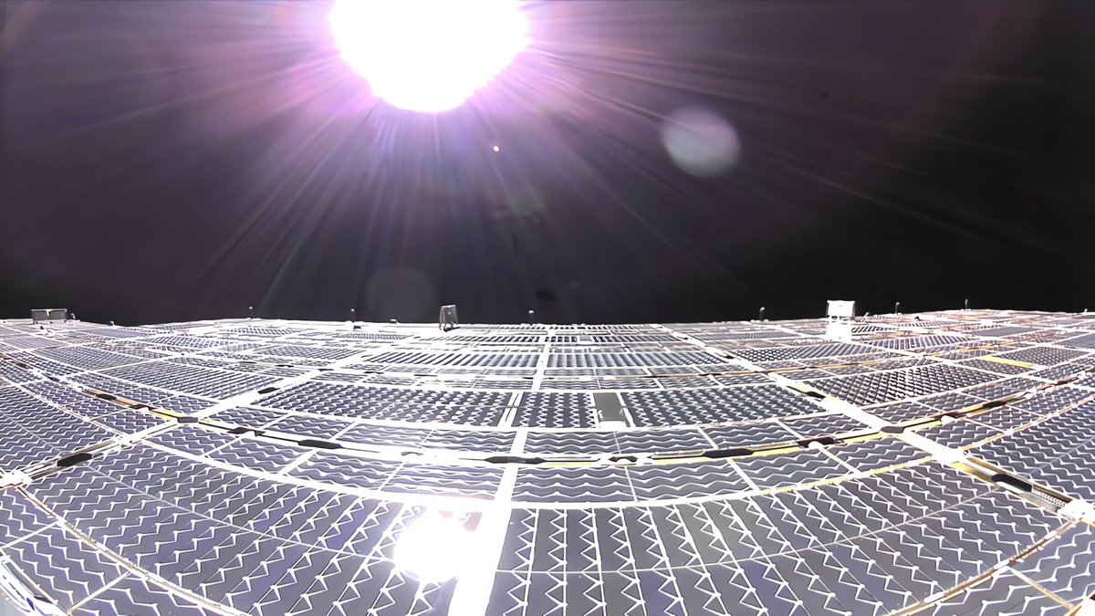 LydenYoussef's tweet image. $ASTS Different yet both are so impressive.

Bluewalker 3 vs Bluebird