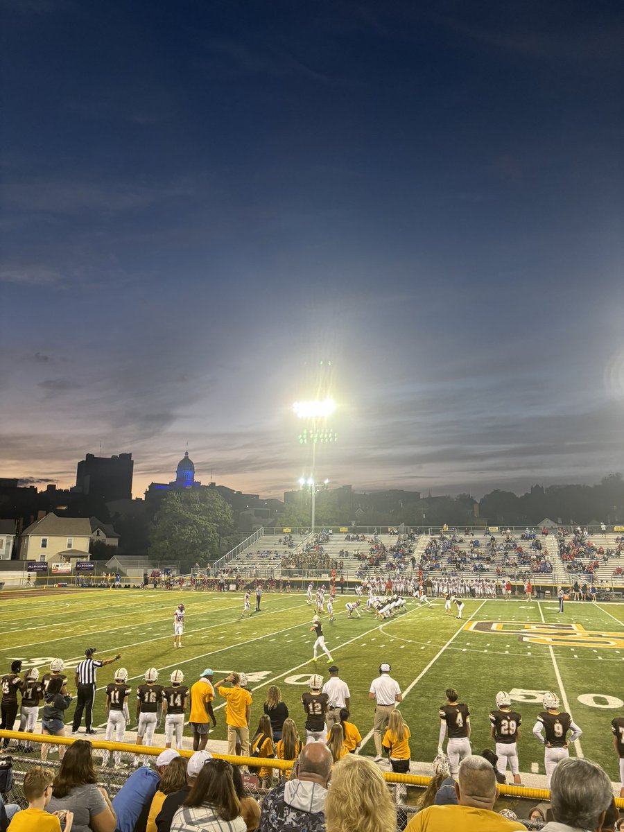 GazzSci's tweet photo. @WPIAL_Blitz #WPIALsunsets https://t.co/kAHkoLMb1g