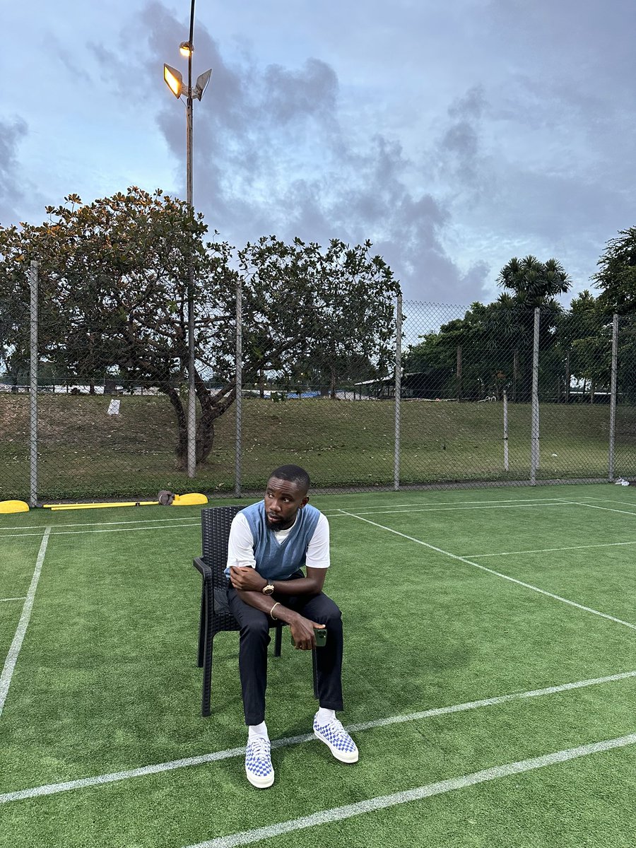 pipithecreator's tweet image. 🎂 +1 🌹  🍾