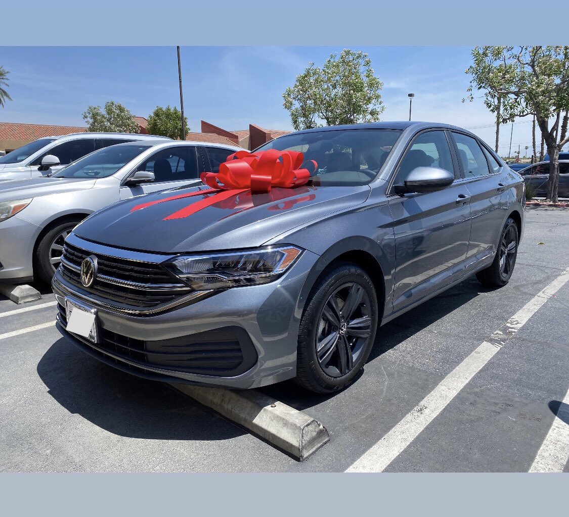 autoexpertsocal's tweet image. Sebastian is super stoked to have had Auto Expert help him with his first time financing a vehicle! He loves his brand new 2024 VW Jetta SE in platinum gray! We hope you have been enjoying your new wheels! 😎
•
•
•
#autoexpertsocal #autoexpert #socal #vw #jetta #brandnewcar