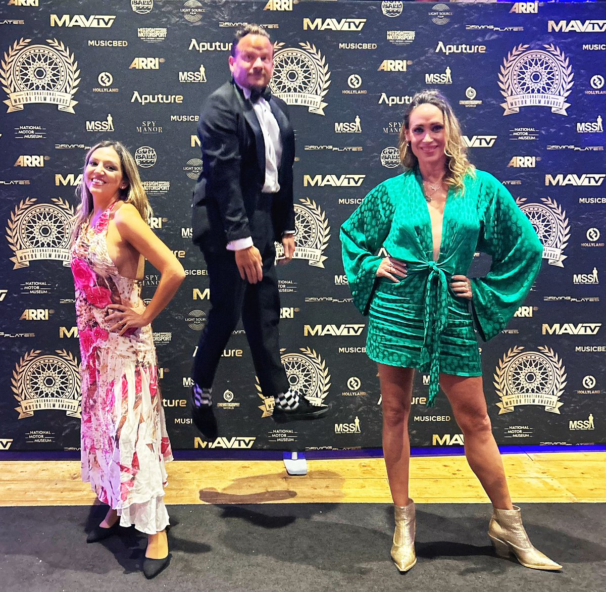 Neil Cole tweet media