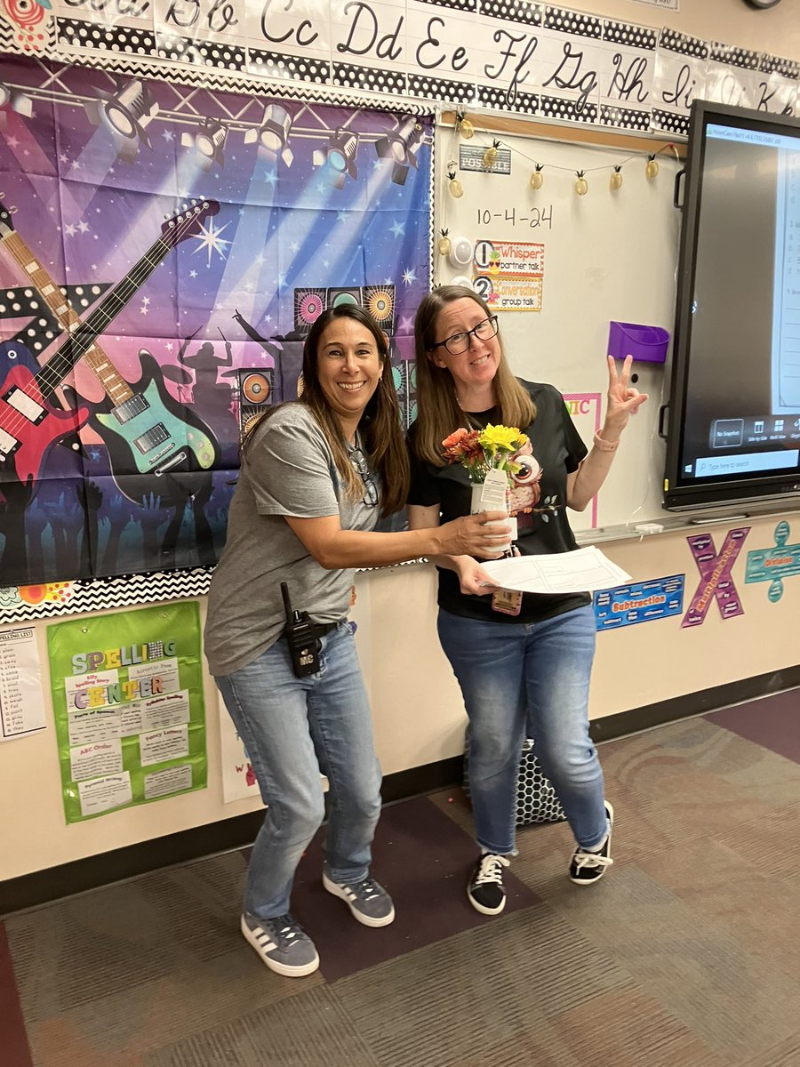 TanglewoodES's tweet photo. Still more Golden Apple Nominees…💚🦉💙 https://t.co/7M3XPuaqQW