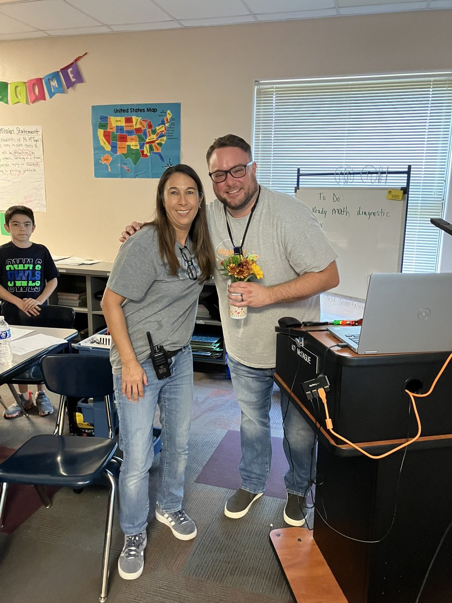 TanglewoodES's tweet photo. Still more Golden Apple Nominees…💚🦉💙 https://t.co/7M3XPuaqQW