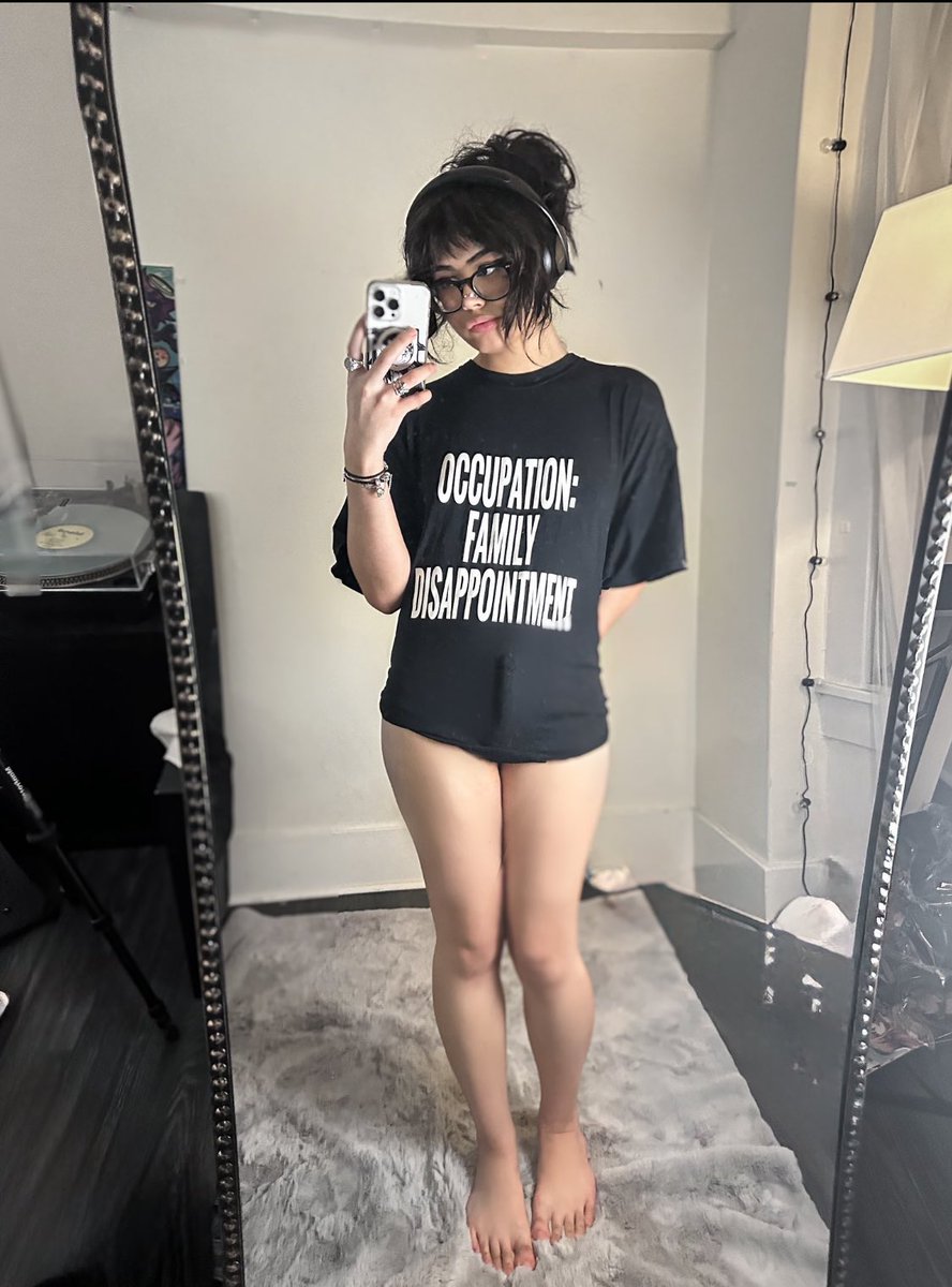 اريد بنوتي ناعم وصغير. ارتبط ويا 🥺