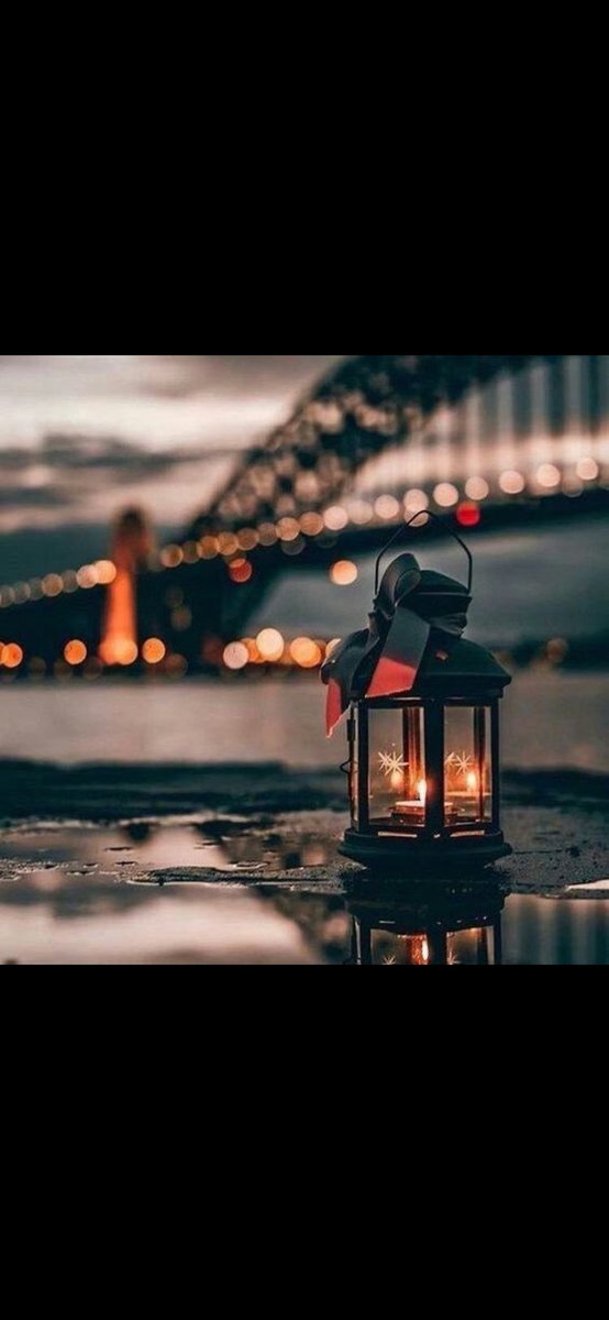 #كلمه_جميله

حافظ على من يقول لك '
"انت لا أخطيت الطريق وشفت زلّاتك كثيفة 
رحت ادوّر لك عذر ما رحت أدور لك ملامة"

و أبعد عن اللي يتصيّد عليك الزلّات .