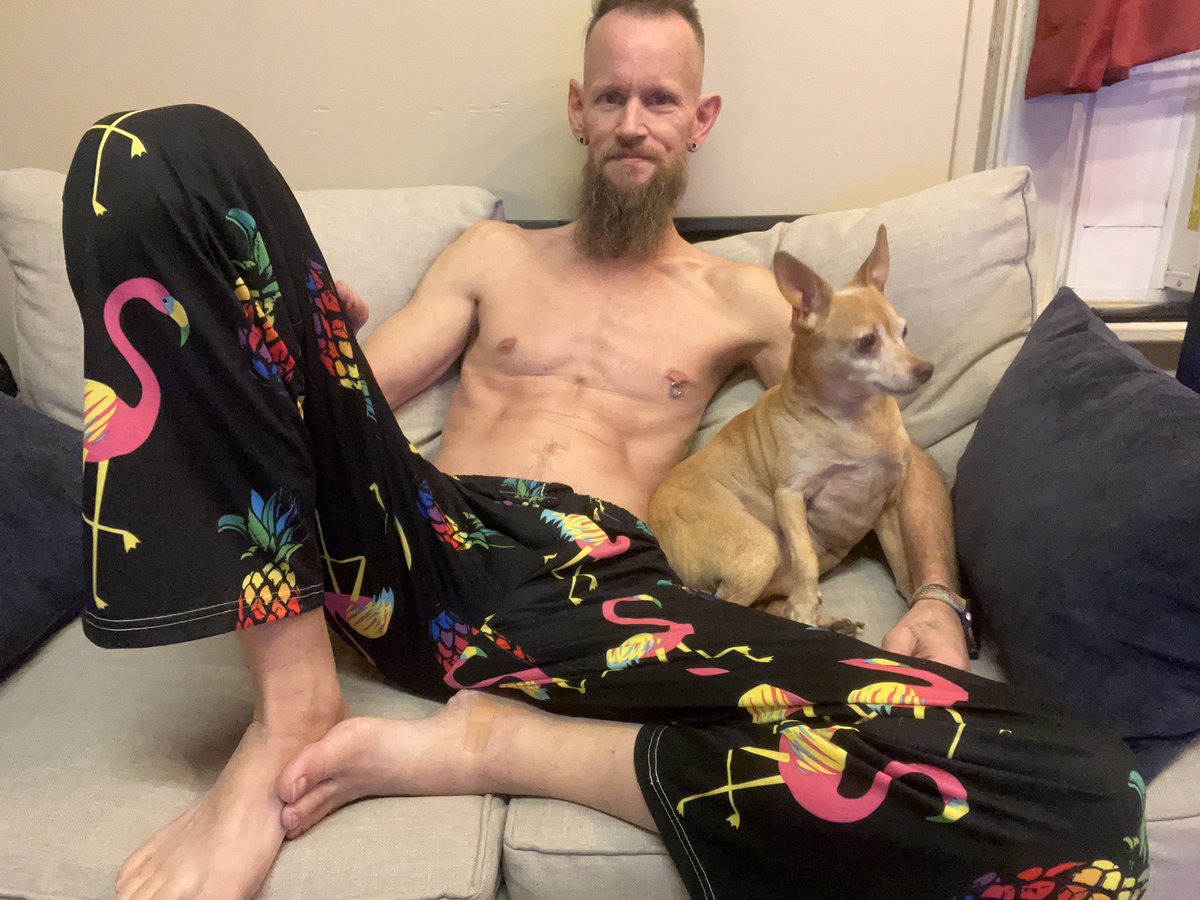 Look at the cool sleep pants I got from <a href="/photomike71/">♎Mike Dowling📷😁</a>! I love them! 🥰🦩🍍