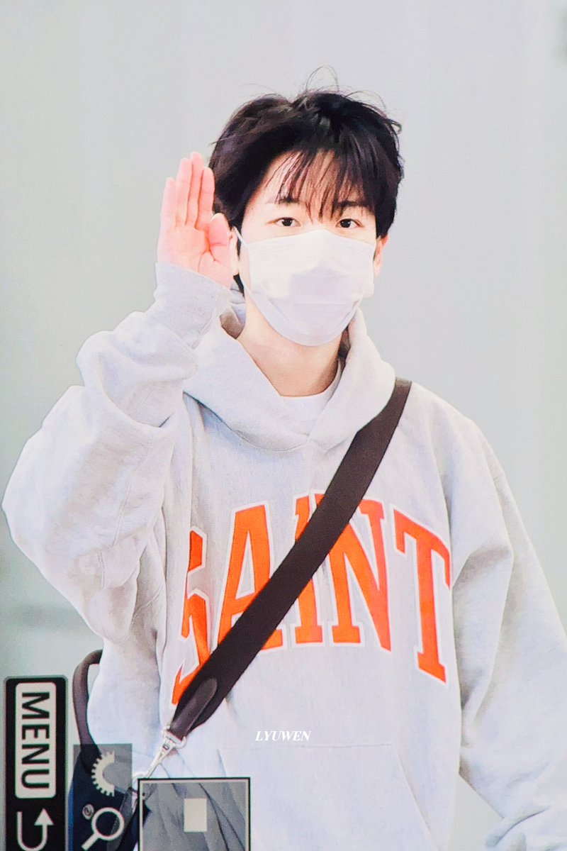 241005
#BAEKHYUN #백현 <a href="/B_hundred_Hyun/">Baekhyun_EXO</a>