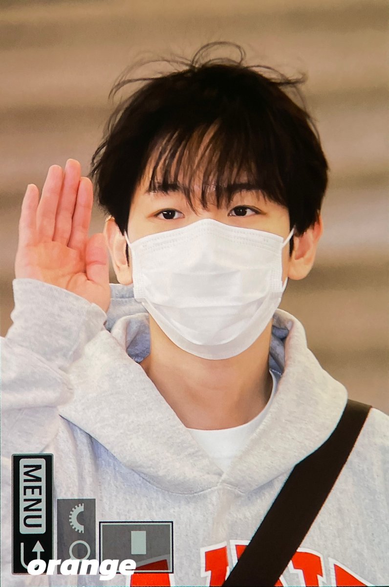 241005   GMP   출국 

#백현 #BAEKHYUN #ベッキョン 
<a href="/B_hundred_Hyun/">Baekhyun_EXO</a> <a href="/BAEKHYUN_INB100/">BAEKHYUN_official</a>