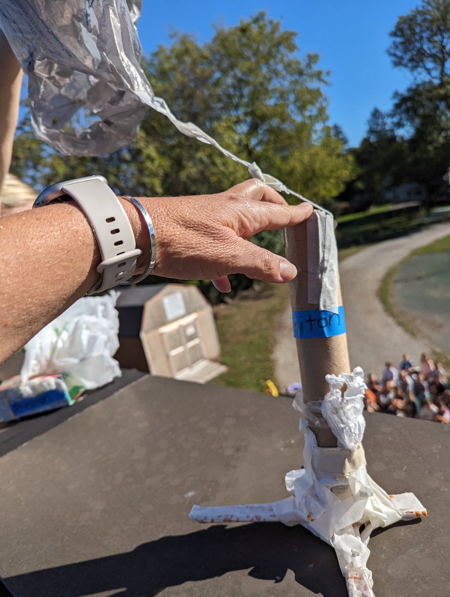 TEACHwithMrsM's tweet photo. Students worked through the Engineering Design Process to create egg carrier  prototypes that help Farmer Brown deliver his eggs by drones. They did an EGGcellent  job and learned so much!
#STEMinELEM https://t.co/TmyZP5DEp1