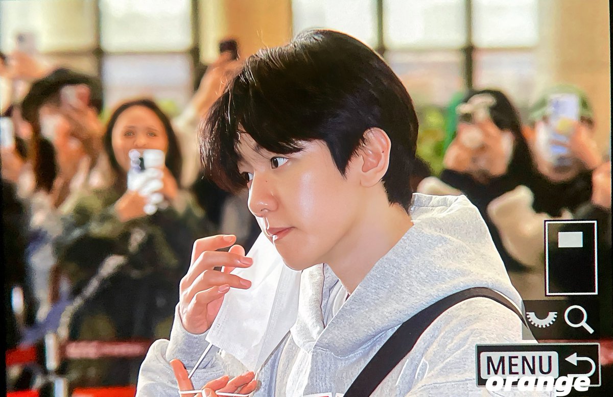 241005   GMP   출국 

#백현 #BAEKHYUN #ベッキョン 
<a href="/B_hundred_Hyun/">Baekhyun_EXO</a> <a href="/BAEKHYUN_INB100/">BAEKHYUN_official</a>