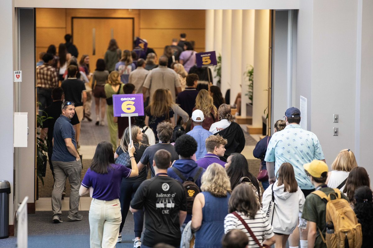McQueenCandice's tweet photo. Great day welcoming prospective students from across the country & around the world for @lipscomb 's 1st Lipscomb Friday of the year! Always exciting to share our top tier academics & transformative experiences happening here with future Bisons! ๐ฆฌ
#GoLipscomb https://t.co/sz7cBf7dbz