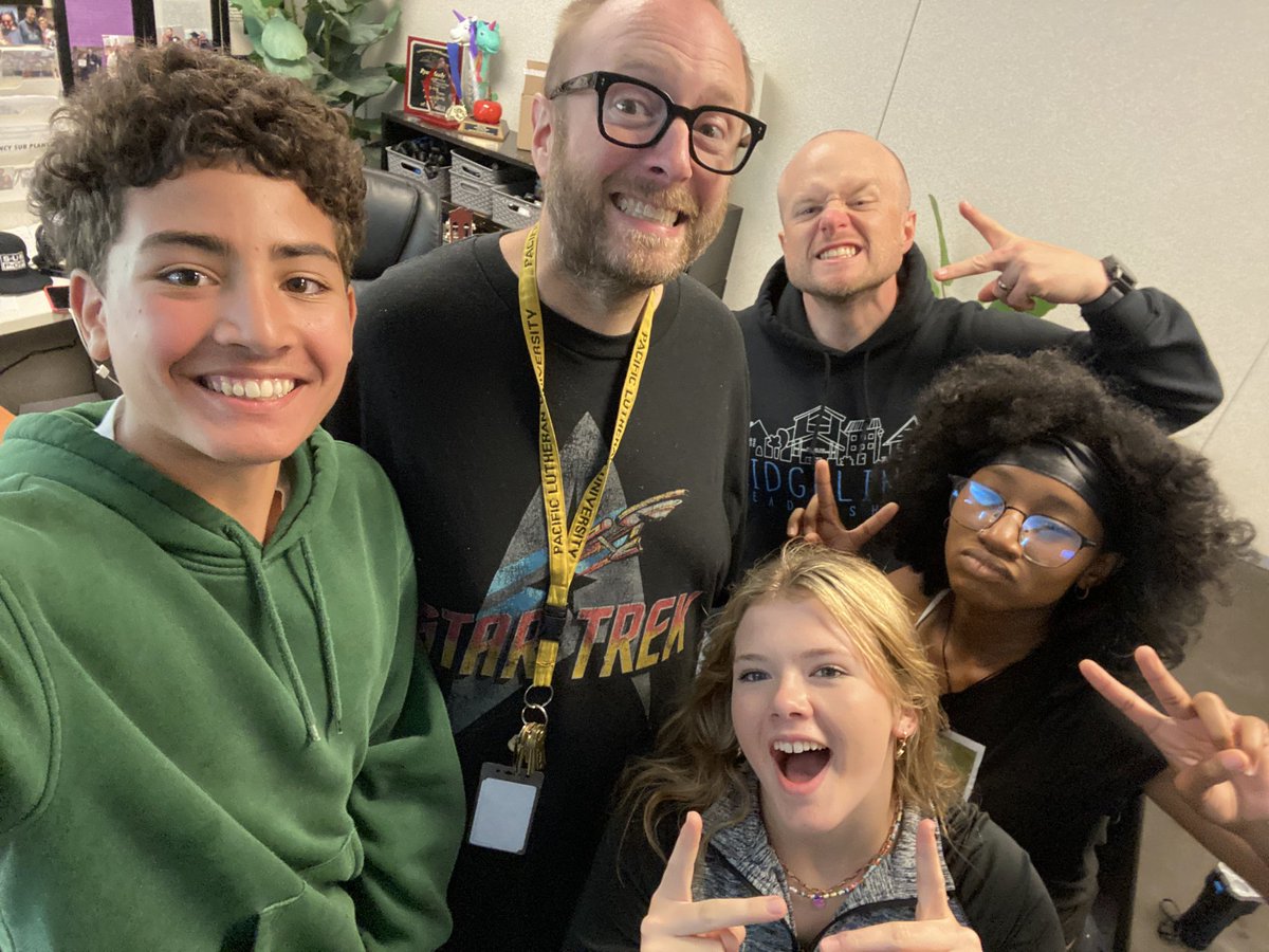 Ridgeline_MS's tweet photo. Leadership students met with Mr. Healy and Mr. Kerrigan at Ridgeline today on their day off to plan for the months ahead and connect as a team.

#STORMFamily https://t.co/nETyV7QwKI