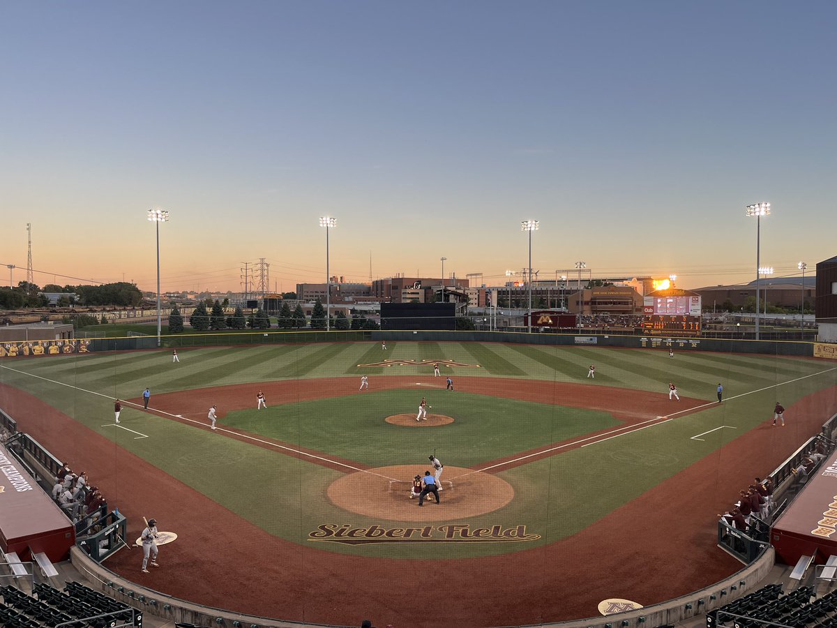 Minnesota Baseball Student Managers (@gopher_managers) on Twitter photo Siebert Skies ๐ >>>> Siebert Skies ๐ >>>>