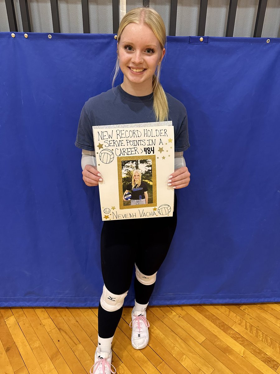 Last evening we had two girls break records! 💪🏻
Kacee Booth: assist in a match 53 (previous was 49)
Neveah Vacha: serve points in a career &gt;484 AND broke her own record 42 digs in a match (previous was 39). Neveah is also #2 in the STATE for digs, and ranked nationally for digs!