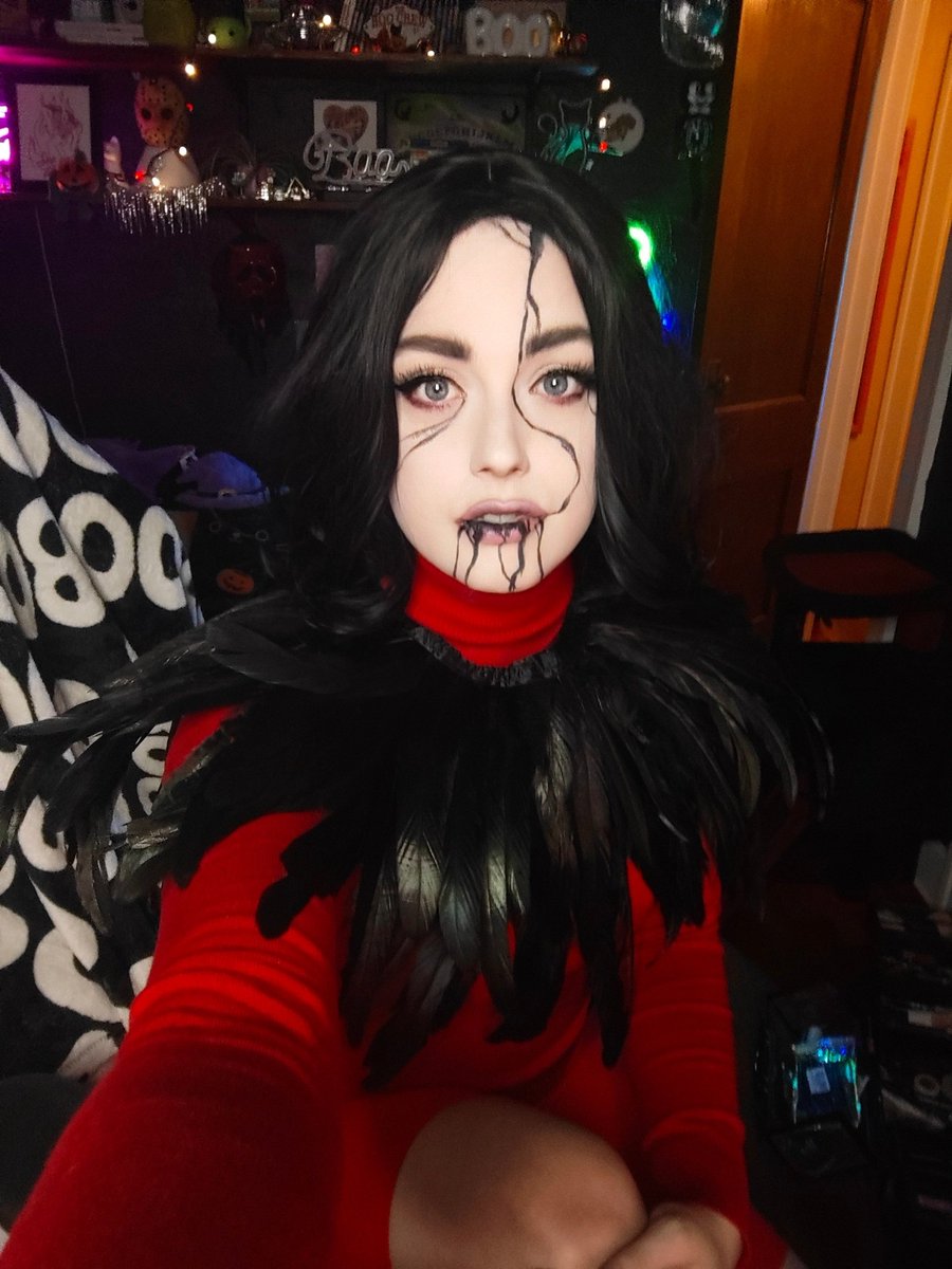 doctor_boo_'s tweet photo. rahhhhhhh rahhh cawww cawww ❤️ @DeadbyDaylight #theartist #cosplay #DeadbyDaylight https://t.co/dhRRRn4OEe