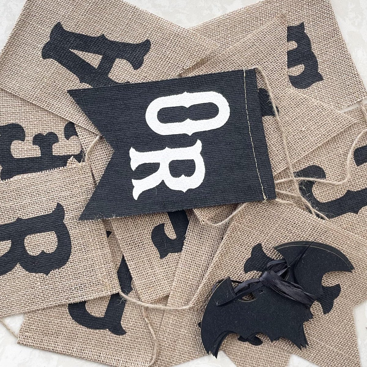 bvbargains's tweet photo. 🎃Get spooky with the Uniwish Trick or Treat Burlap Banner! Perfect for your mantel, fireplace, or party decor 🕸️✨ Add some glittery bat garland to your Halloween celebrations! 🦇👻

🎃Shop now: https://t.co/vgKBY6MJZF 

#Halloween  #SpookySeason #PartySupplies #TrickOrTreat https://t.co/GlGzAPYF7o