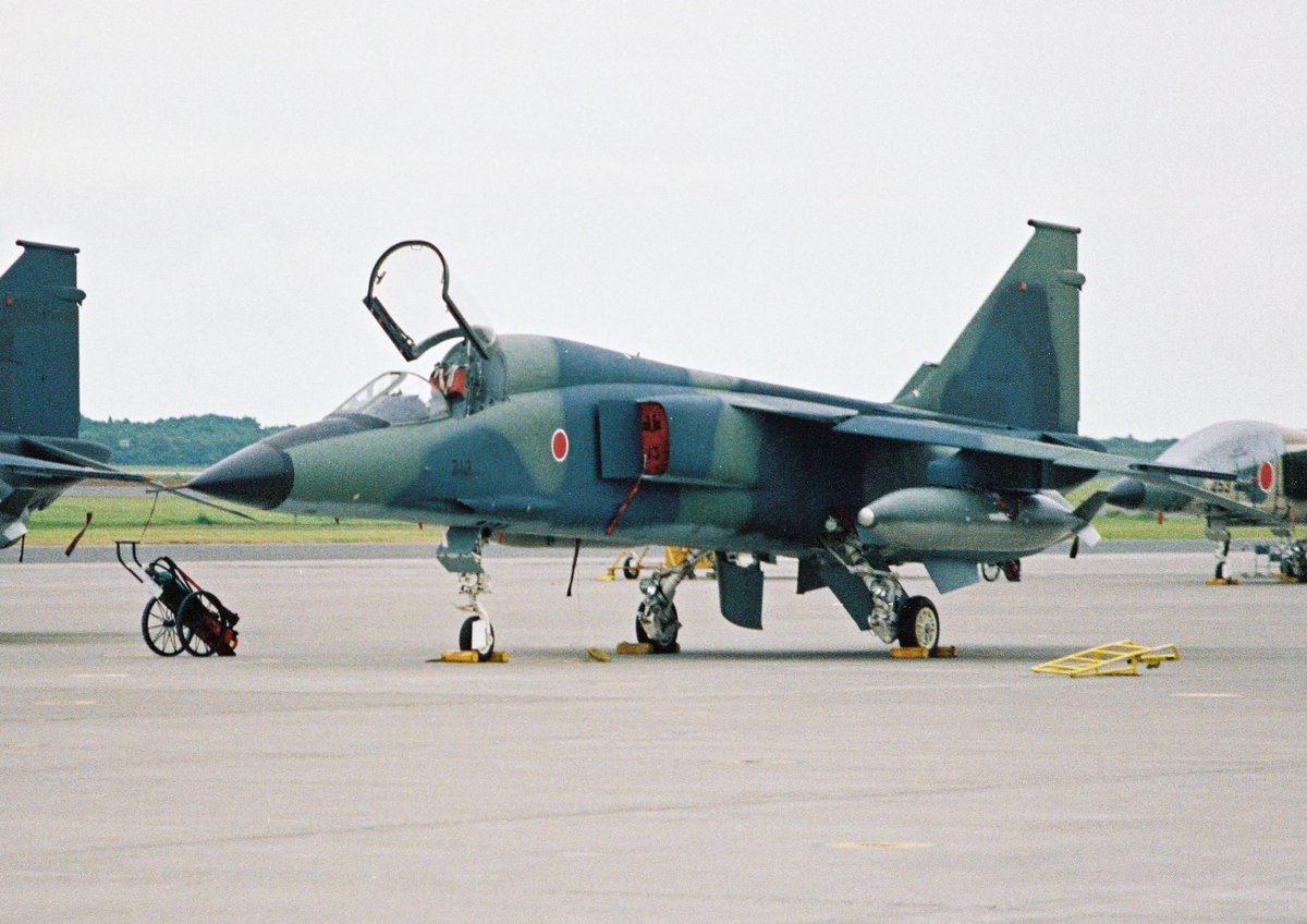 anadoriphoto's tweet photo. #スペマの写真投稿祭 
続昔の写真ですが・・・(^^;)> 
  
#航空自衛隊 
#JASDF 
#戦技競技会 
#T2B
#F1 
#MitsubishiT2B
#MitsubishiF1 
#3WG 
#3SQ 
#8SQ 
#30thAnniversary
#試験的洋上迷彩 https://t.co/4YVUel58RV