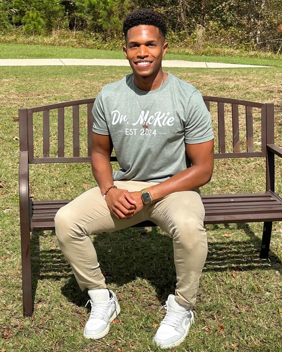 Dr. Devone T. McKie tweet media