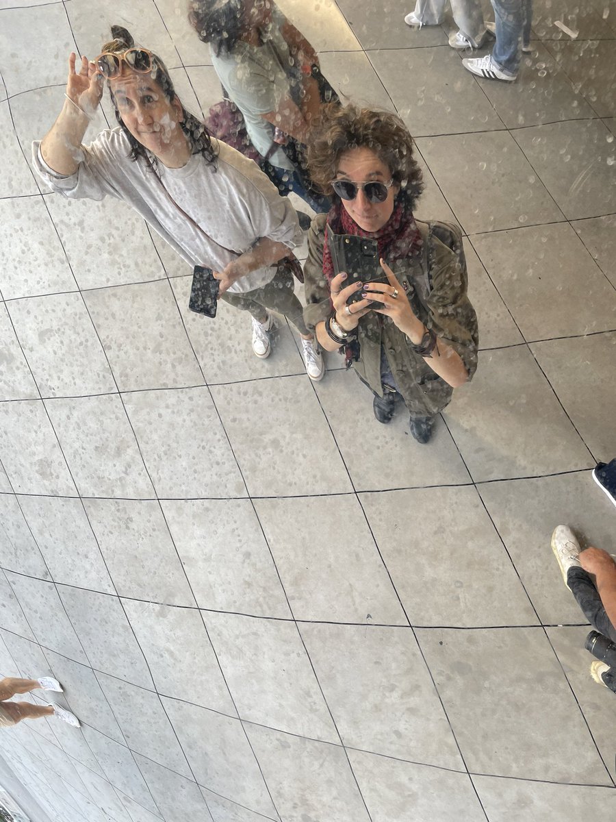 chicago time featuring The Bean and <a href="/LaBecker5/">Léa Becker</a>