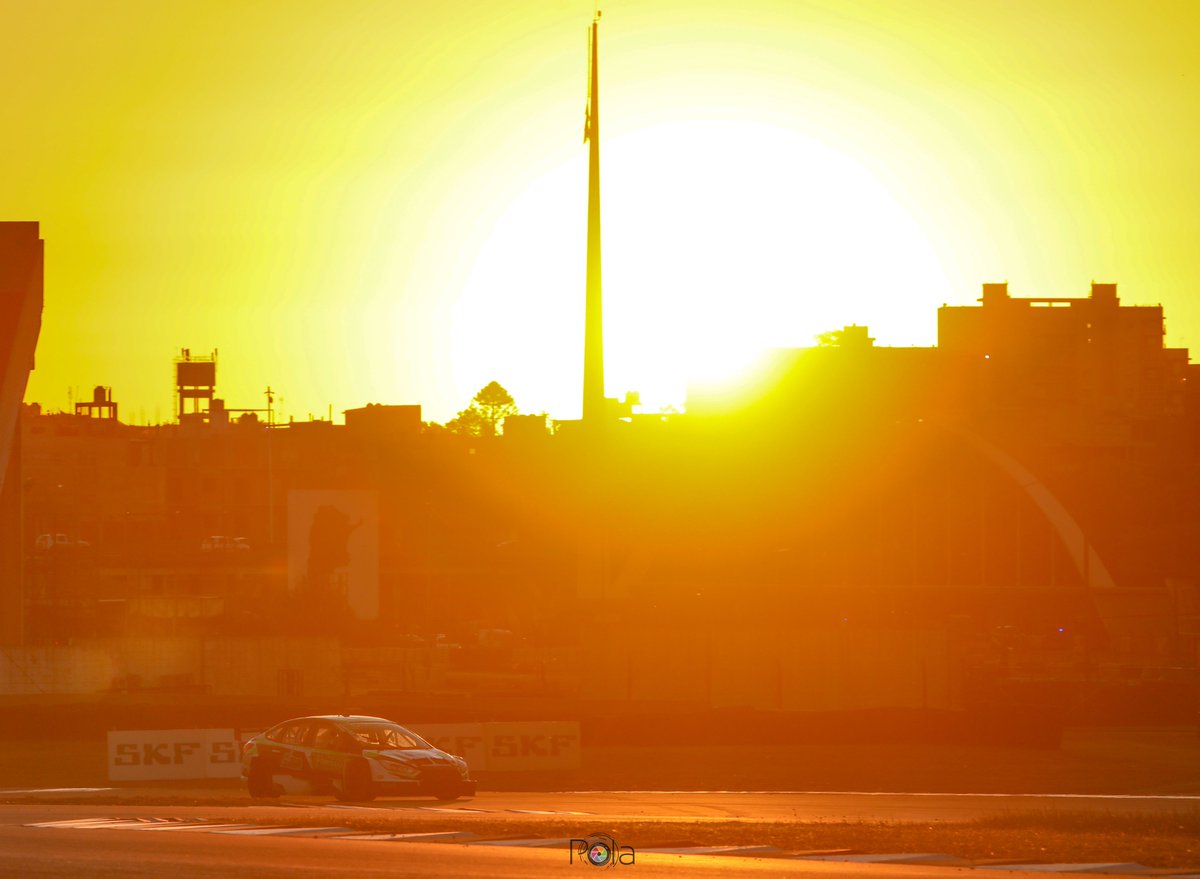 JMMotorsportOK's tweet photo. #TC2000BA #200kmBA P18 para los dos ensayos del Focus No5 de Garaggiola y Ginés.
El sábado habrá mas acción con dos entrenamientos para ambos pilotos, clasificación a cargo del piloto titular y el sprint con el invitado al volante.
📸 @damianbarisch https://t.co/ezWsMVQtqn