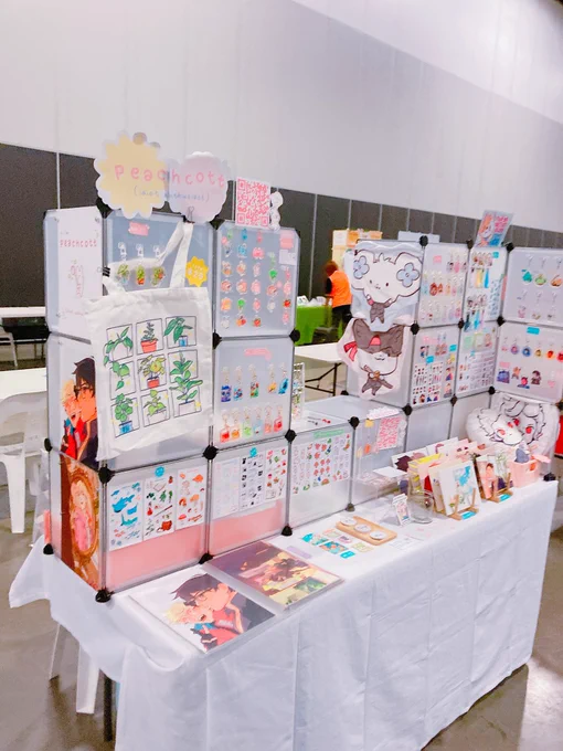 HIIII i'm at kaicon syd c4!! come say hi? ₍ᐢ.ˬ.ᐢ₎‧˚₊ 