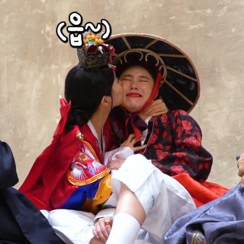 PaboYongsun's tweet photo. 😚😫
#1004LineDay #AngelLineDay https://t.co/7Y2SZKh6kA