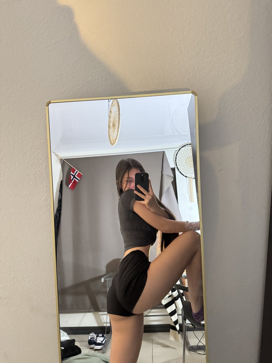 OnlyFans nude Lanazzzuwu - Hot content explore now