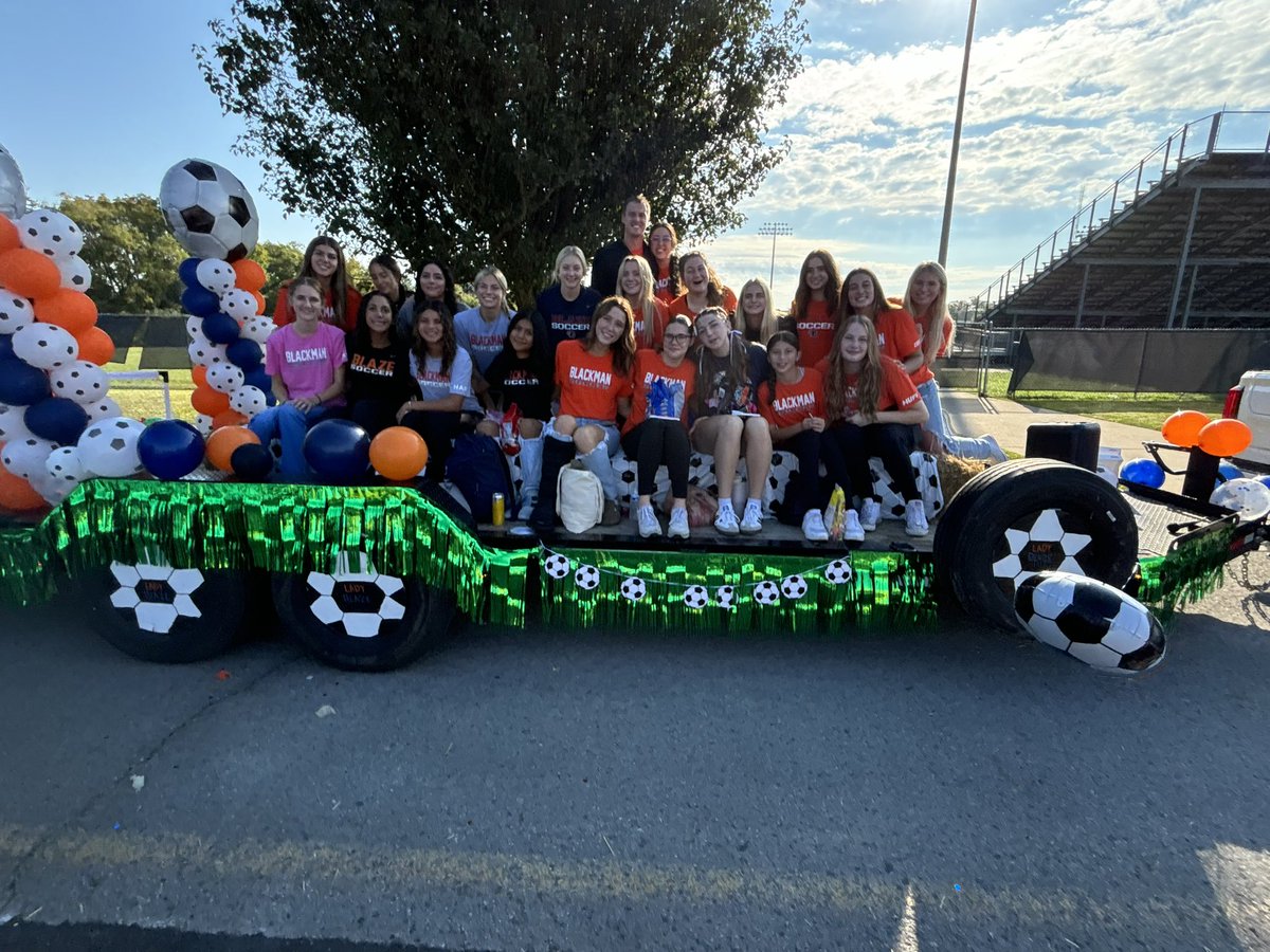 HAPPY HOMECOMING FROM LADY BLAZE SOCCER!!!!🔥⚽️🧡💙