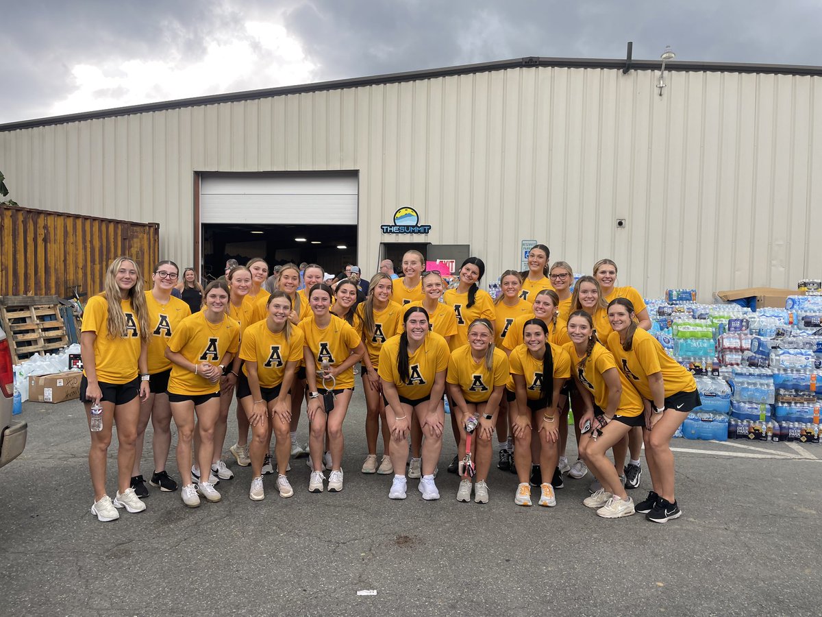 AppStateSB's tweet photo. This community is strong and we’re grateful to give back to it. 

Please consider donating to the App State Disaster Relief Fund at https://t.co/DCMLfzb6JP

#OTM | #MountainStrong https://t.co/vLbN2NcOtw