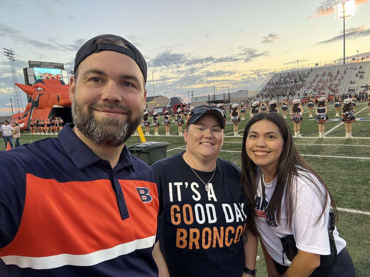 Travis Weissler (@tweissler1) on Twitter photo Checking in from Comalander Stadium! Let’s go Broncos! Checking in from Comalander Stadium! Let’s go Broncos!
