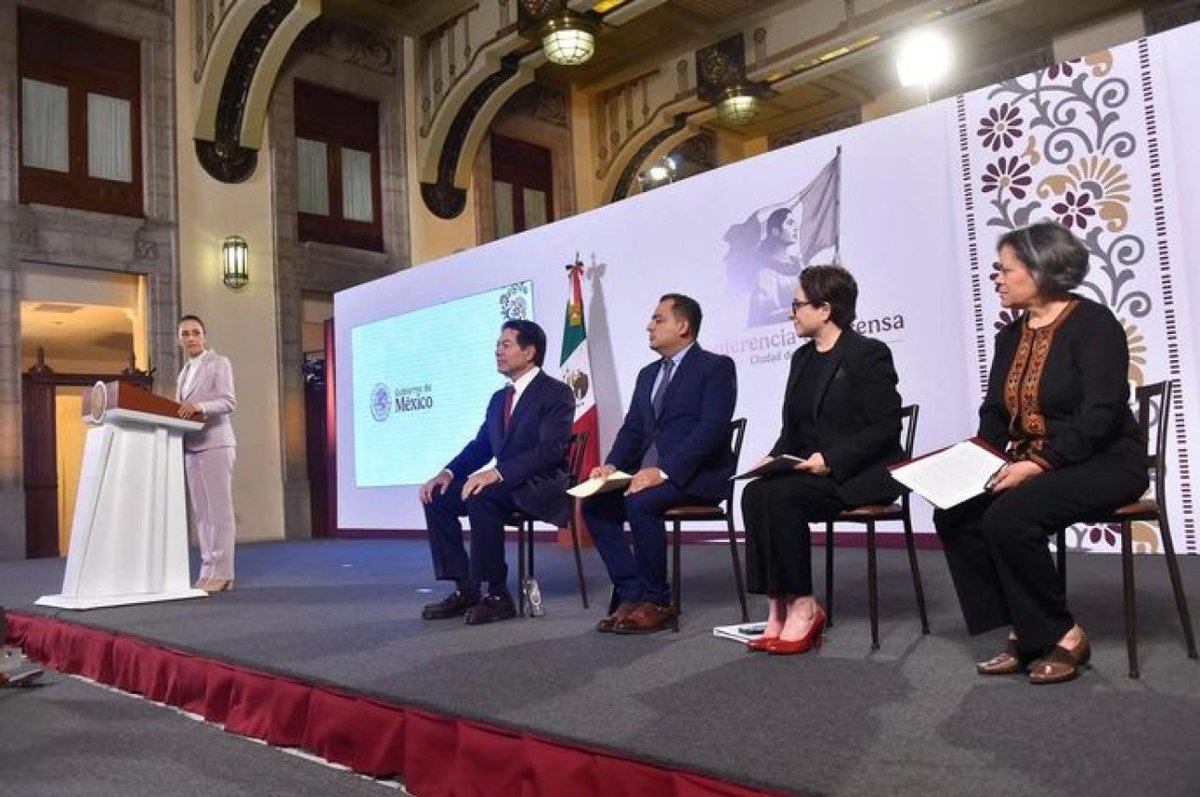 YUCATANALMINUTO's tweet image. Beca &quot;Rita Cetina Gutiérrez&quot; beneficiará a 21.4 millones de estudiantes
#noticias #politica #programas #apoyos 

➡️ ow.ly/zoVE50TEHTJ