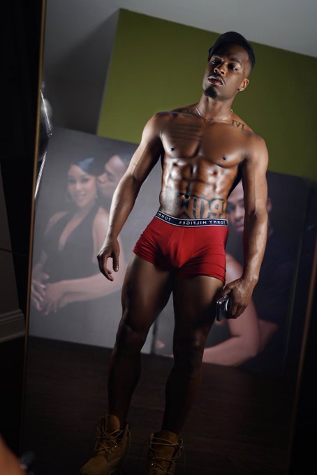 Watch the mother fucking body 🚀's leaked NSFW photo on TwXstars