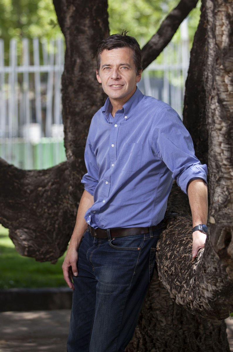 SÁBADO | Tomás Recart, fundador de Enseña Chile: “Los profesores no lo están pasando bien, porque tienen la mochila de resolver todos los problemas que tiene la humanidad y la familia en una sala de clases”.